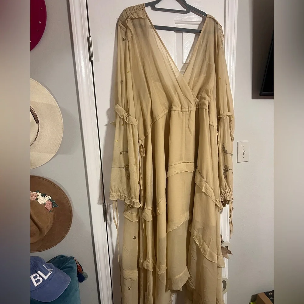 NWT ASOS DESIGN a-line midi dress with cluster embellishment in gold - Picture 4 of 6